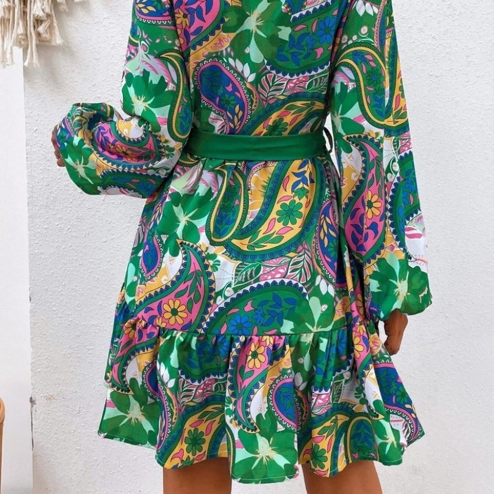 Boho latern sleeve Paisley Print mini Dress green - Picture 2 of 5